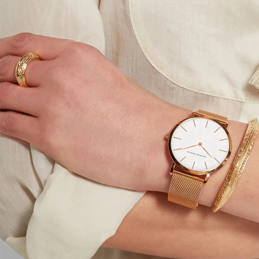 Goldfarbene Damenuhr Mit Hannah-Martin-Armband.
